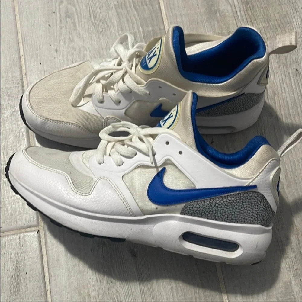 3 SEAKER BUNDLE 
Nike Gray and Blue VaporMax, White Van & Blue & white Nikes - Picture 9 of 9